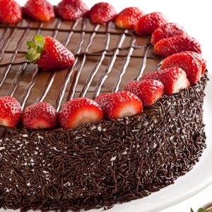 Torta de Brigadeiro com Morango